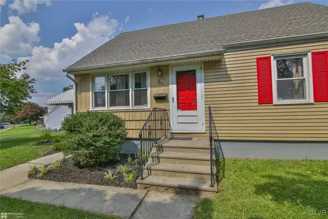 501 E Saucon St, Hellertown, PA 18055 photo 3
