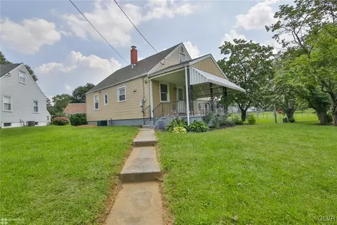501 E Saucon St, Hellertown, PA 18055 photo 26