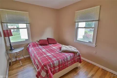 501 E Saucon St, Hellertown, PA 18055 photo 8