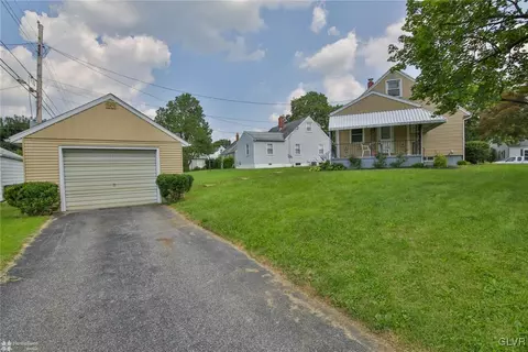 501 E Saucon St, Hellertown, PA 18055 photo 28