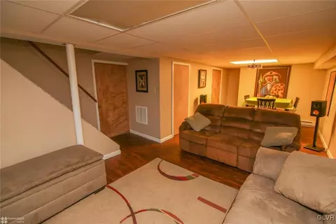 501 E Saucon St, Hellertown, PA 18055 photo 20