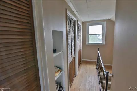 501 E Saucon St, Hellertown, PA 18055 photo 17