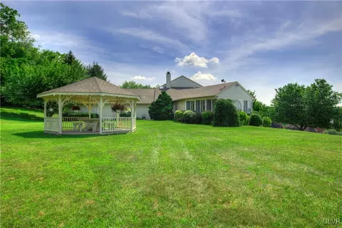 8495 Sickle Rd, Bath, PA 18014 photo 9