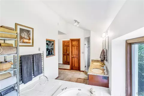 8495 Sickle Rd, Bath, PA 18014 photo 34