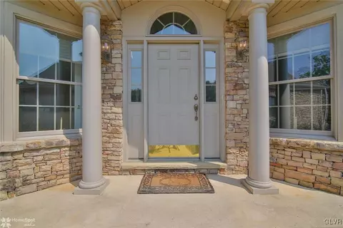 1011 Stone Stack Dr, Bethlehem, PA 18015 photo 4