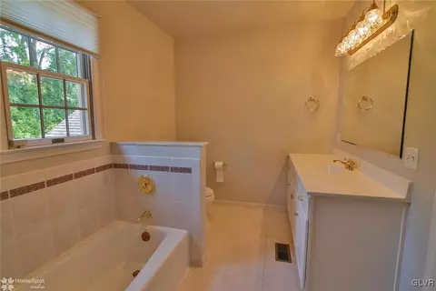 1011 Stone Stack Dr, Bethlehem, PA 18015 photo 28