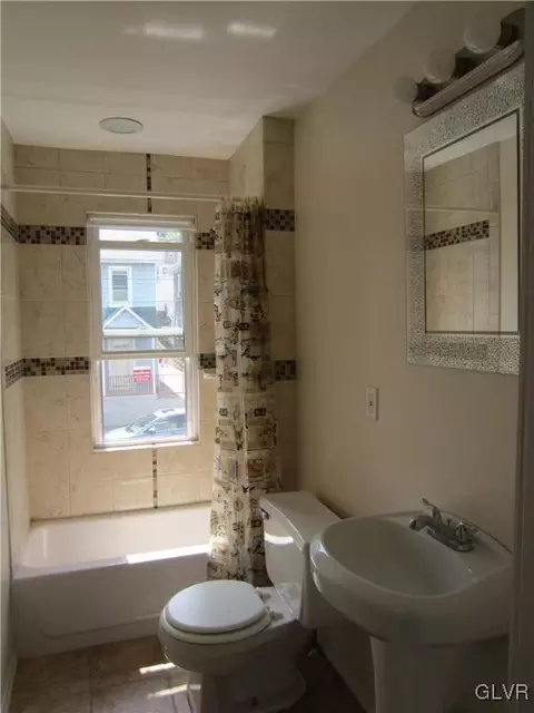 1225 E 3rd St, Bethlehem, PA 18015 photo 9