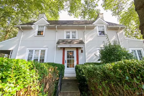 551 E Goepp St, Bethlehem, PA 18018 photo 2