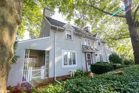 551 E Goepp St, Bethlehem, PA 18018 photo 3