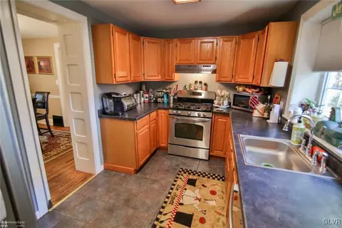 551 E Goepp St, Bethlehem, PA 18018 photo 18
