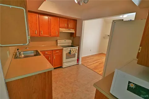 5513 Jaclyn Ln, Bethlehem, PA 18017 photo 5