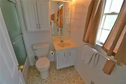 5513 Jaclyn Ln, Bethlehem, PA 18017 photo 21