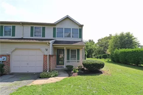 5513 Jaclyn Ln, Bethlehem, PA 18017 photo 1