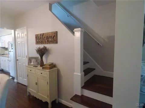 116 Front St, Hellertown, PA 18055 photo 9