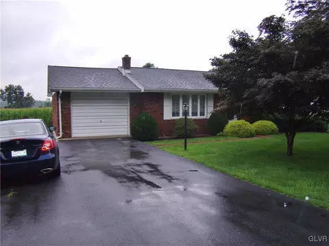 8063 Cricket Rd, Bath, PA 18014 photo 1