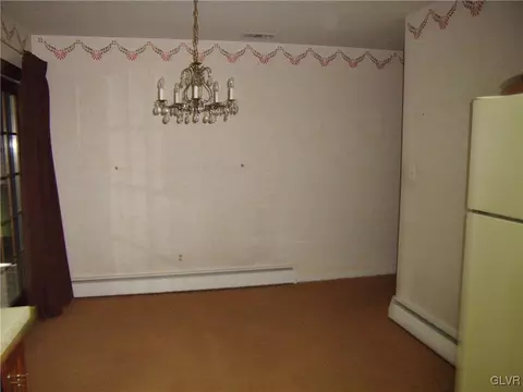 8063 Cricket Rd, Bath, PA 18014 photo 3