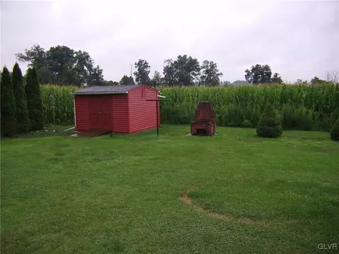 8063 Cricket Rd, Bath, PA 18014 photo 17