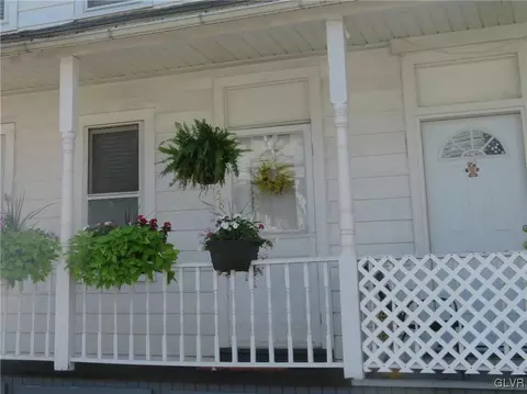 58 E Garrison St, Bethlehem, PA 18018 photo 2