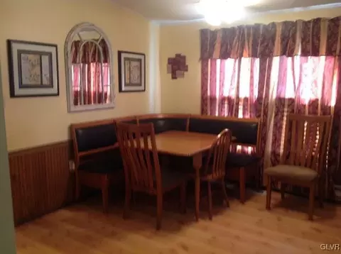 2 Valley View Dr, Bath, PA 18014 photo 3