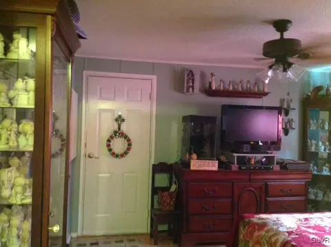 2 Valley View Dr, Bath, PA 18014 photo 5