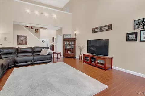 17 Laura Ct, Sinking Spring, PA 19608 photo 12