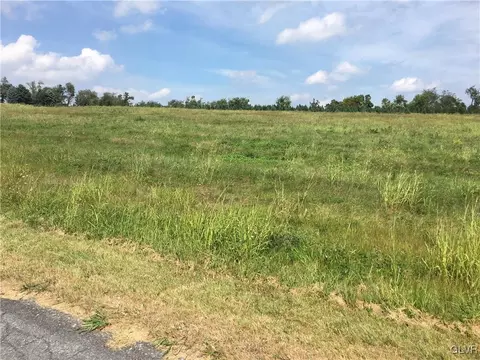 2364 Beacon Rd, Moore Twp, PA 18014 photo 1