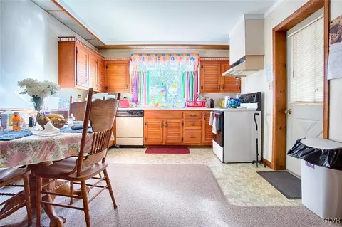 1071 Interchange Rd, Gilbert, PA 18331 photo 4