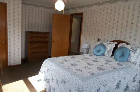 172 E 2nd St, Wind Gap, PA 18091 photo 14