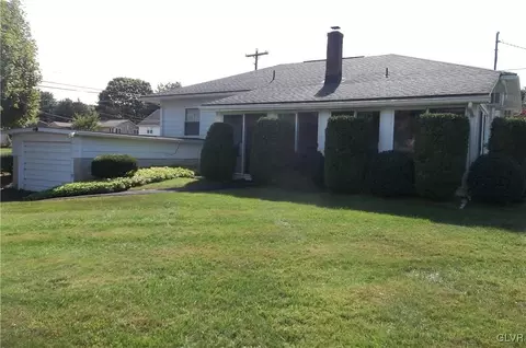 172 E 2nd St, Wind Gap, PA 18091 photo 6
