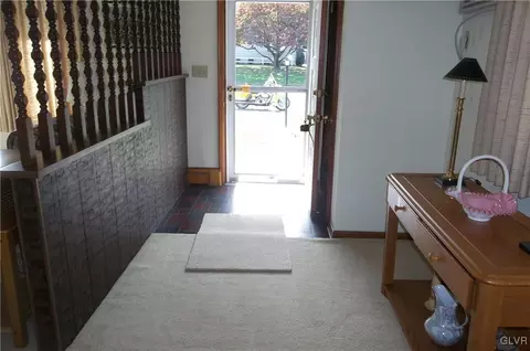 172 E 2nd St, Wind Gap, PA 18091 photo 25