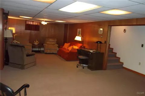 172 E 2nd St, Wind Gap, PA 18091 photo 29