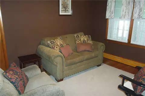 172 E 2nd St, Wind Gap, PA 18091 photo 24