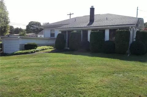 172 E 2nd St, Wind Gap, PA 18091 photo 7
