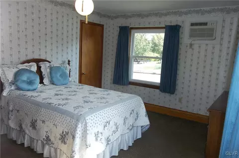 172 E 2nd St, Wind Gap, PA 18091 photo 16