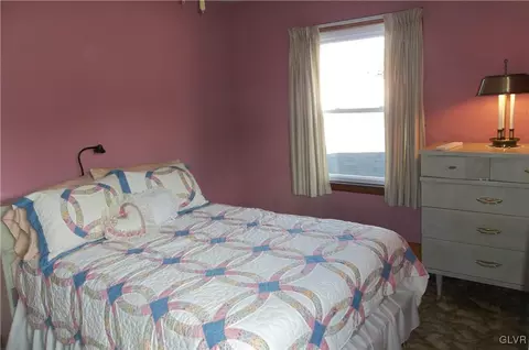 172 E 2nd St, Wind Gap, PA 18091 photo 21
