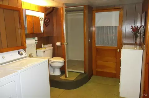 172 E 2nd St, Wind Gap, PA 18091 photo 31
