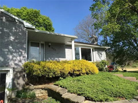 982 State Park Rd, Wind Gap, PA 18091 photo 1