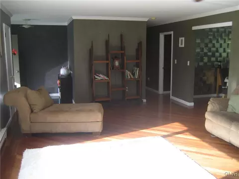 982 State Park Rd, Wind Gap, PA 18091 photo 4