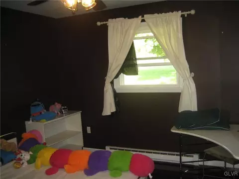 982 State Park Rd, Wind Gap, PA 18091 photo 8