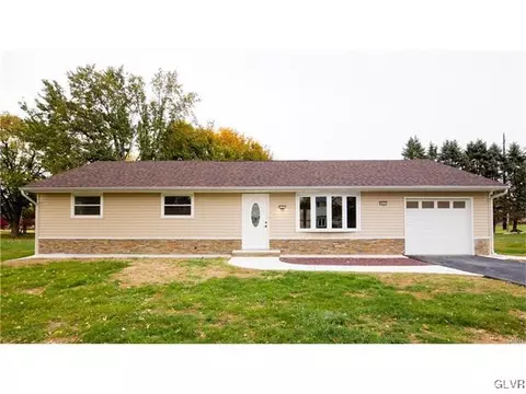 5632 Mohawk Dr, Bethlehem, PA 18017 photo 1