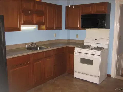 532 E Laurel St, Bethlehem, PA 18018 photo 8