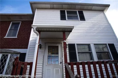 110 E High St, Hellertown, PA 18055 photo 3