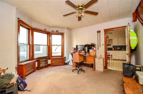 1308 E Bellevue Ave, Laureldale, PA 19605 photo 3