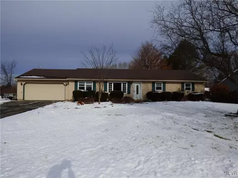 4005 Devonshire Rd, Bethlehem, PA 18020 photo 1