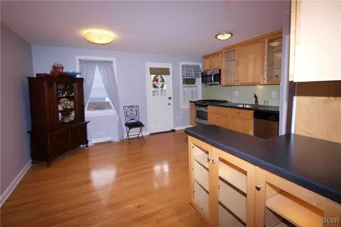 436 E Garrison St, Bethlehem, PA 18018 photo 4