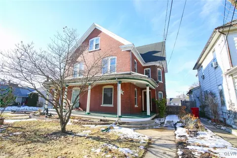 266 Broad St, Bath, PA 18014 photo 2