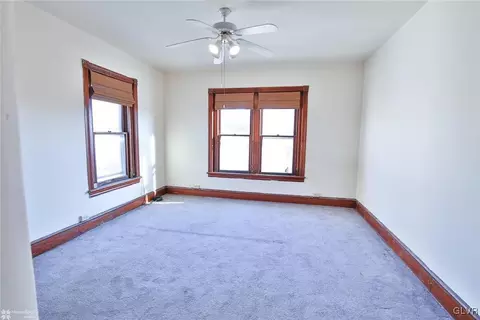 266 Broad St, Bath, PA 18014 photo 4