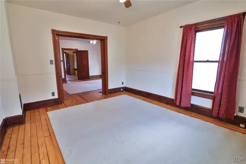 266 Broad St, Bath, PA 18014 photo 8