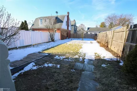 266 Broad St, Bath, PA 18014 photo 20