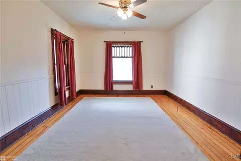 266 Broad St, Bath, PA 18014 photo 7
